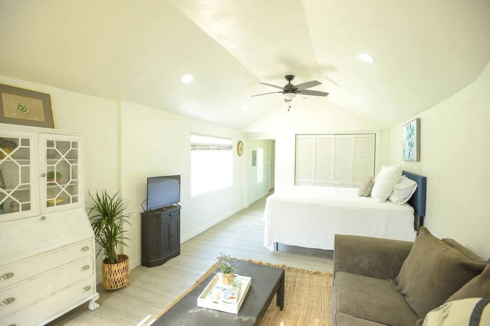 Photo of Bedroom in Riviera - Westchester