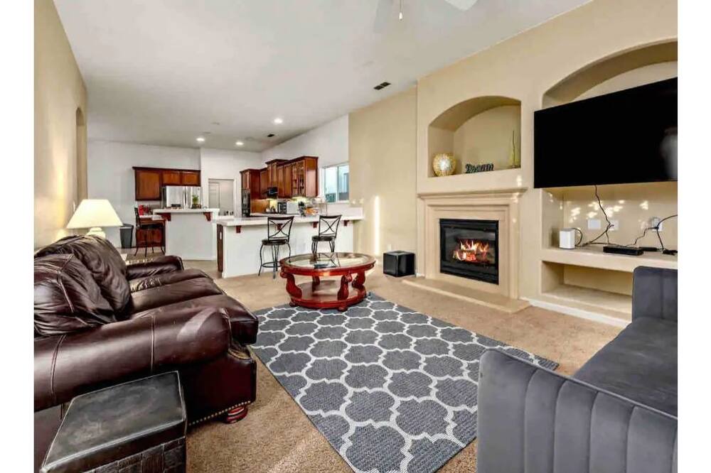 Photo of Livingroom in Merced