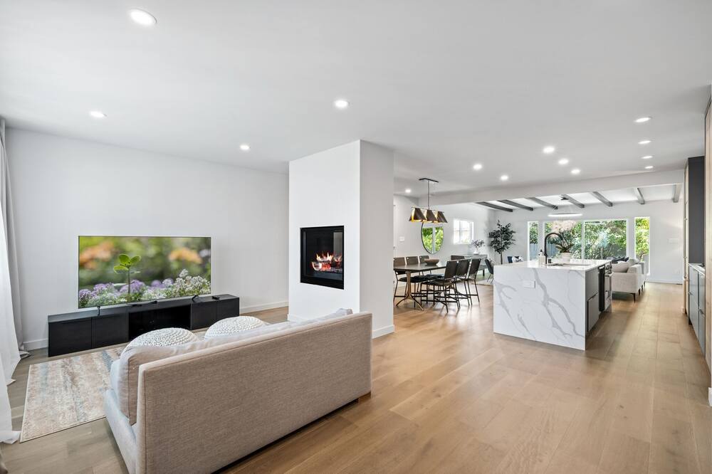 Photo of Livingroom in North Central