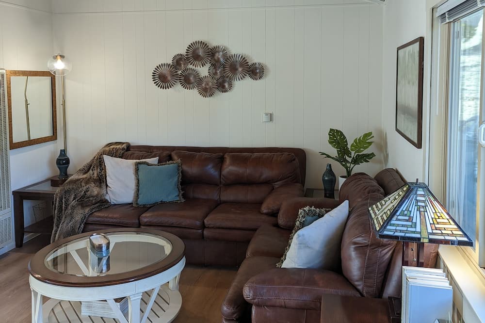 Photo of Livingroom in Frazier Park
