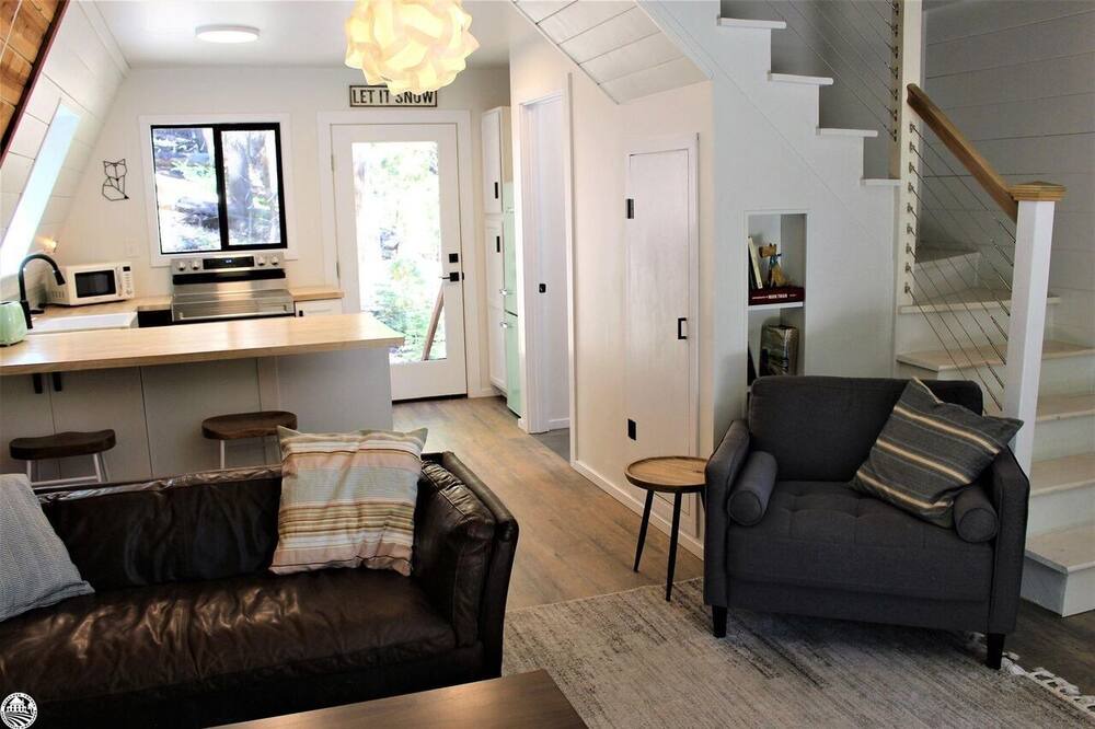 Photo of Livingroom in Cold Springs