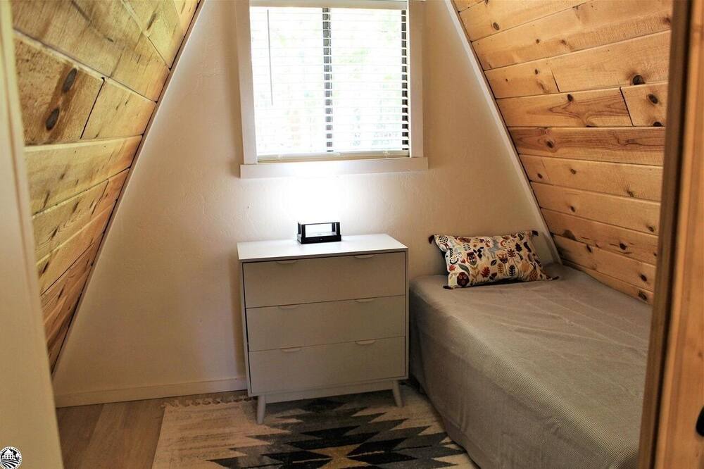 Photo of Bedroom in Cold Springs