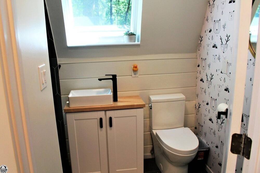 Photo of Bathroom in Cold Springs