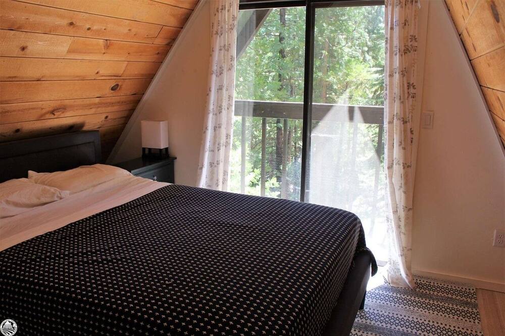 Photo of Bedroom in Cold Springs