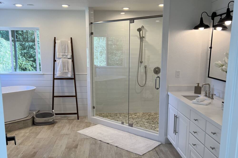 Photo of Bathroom in Reno