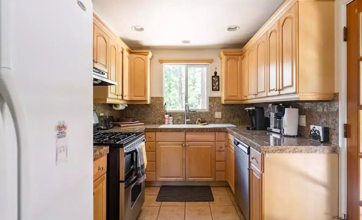 Photo of Kitchen in Idyllwild