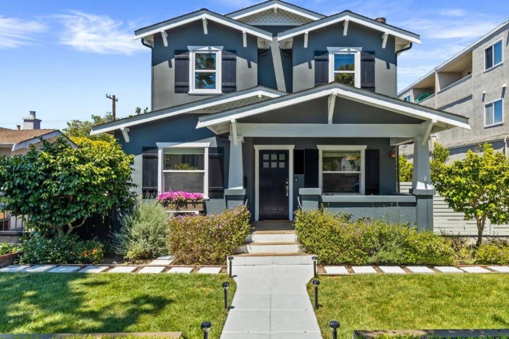 Photo of Outdoor in Burlingame Terrace
