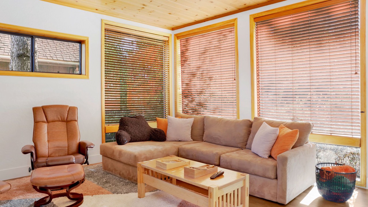 Photo of Livingroom in Big Bear City