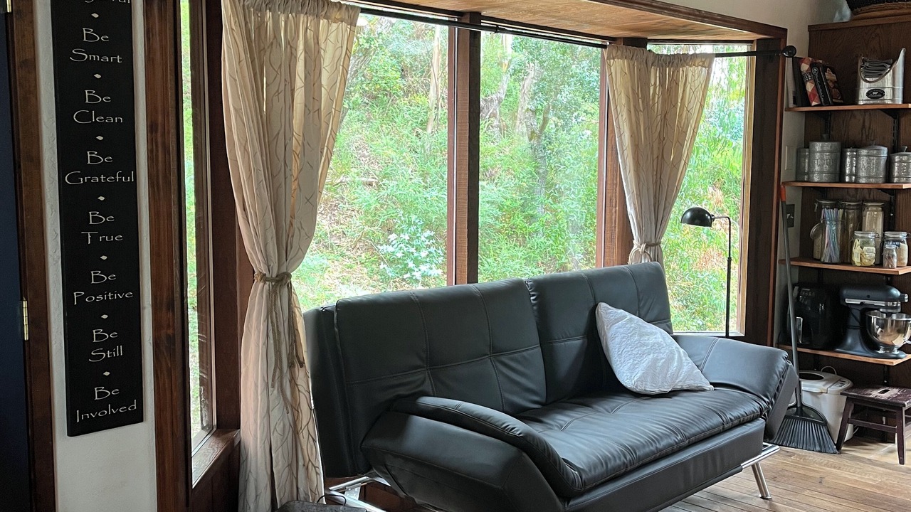 Photo of Livingroom in Day Valley