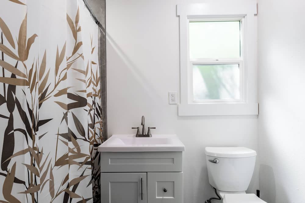 Photo of Bathroom in West Bishop