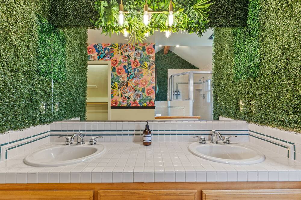 Photo of Bathroom in Tehachapi