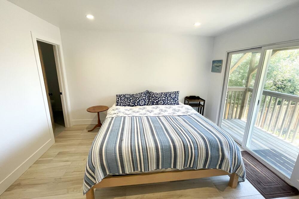 Photo of Bedroom in Westside Santa Cruz