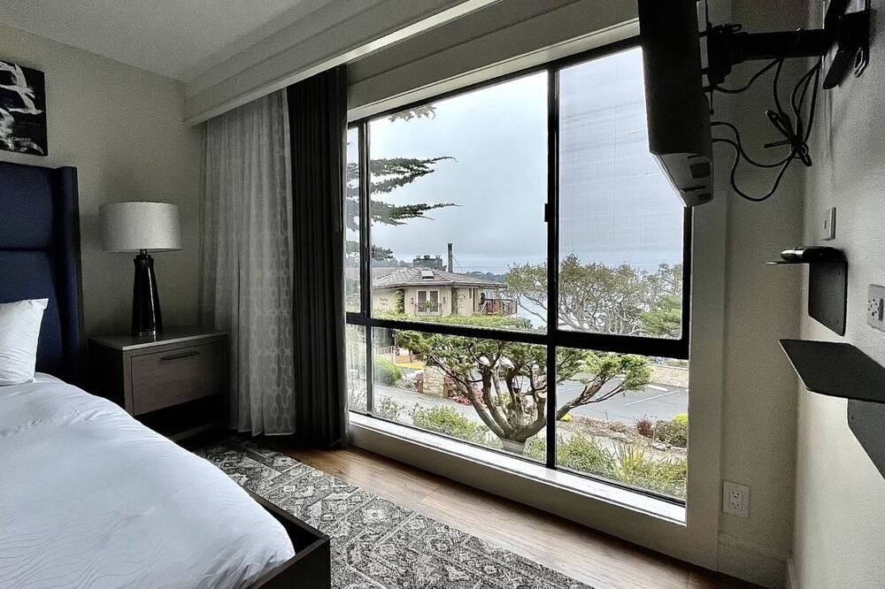 Photo of Bedroom in Carmel Highlands