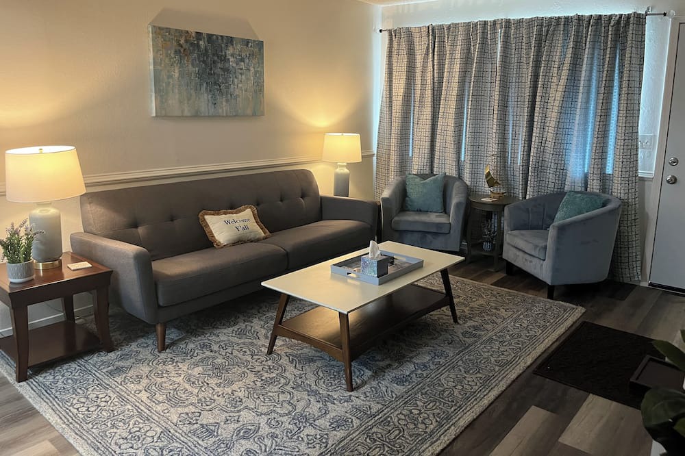 Photo of Livingroom in Lemoore