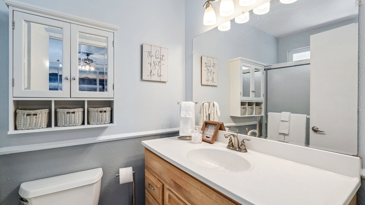 Photo of Bathroom in Groveland