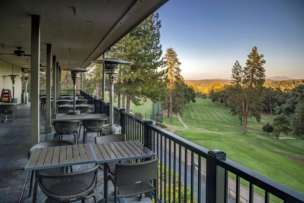 Photo of Outdoor in Groveland