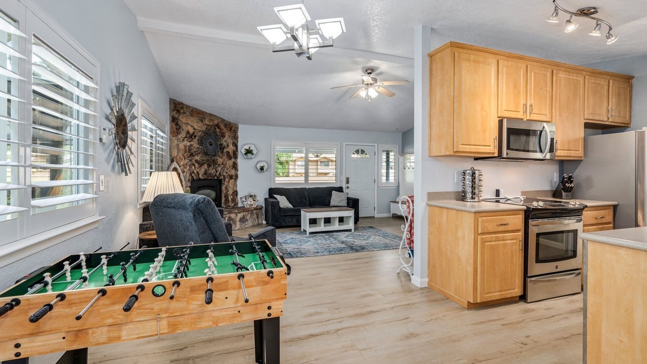 Photo of Bedroom in Groveland