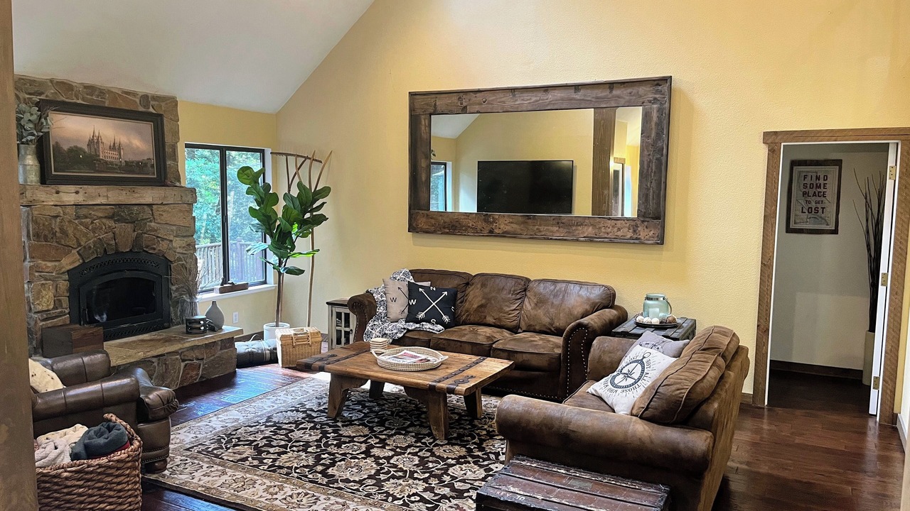 Photo of Livingroom in Pescadero