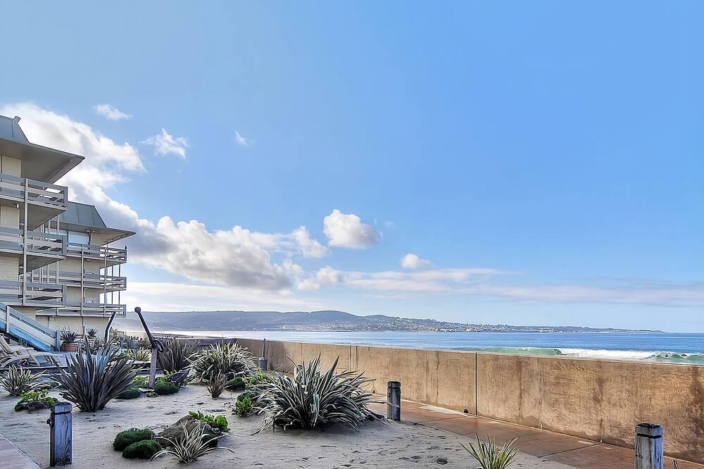 Photo of Outdoor in Monterey