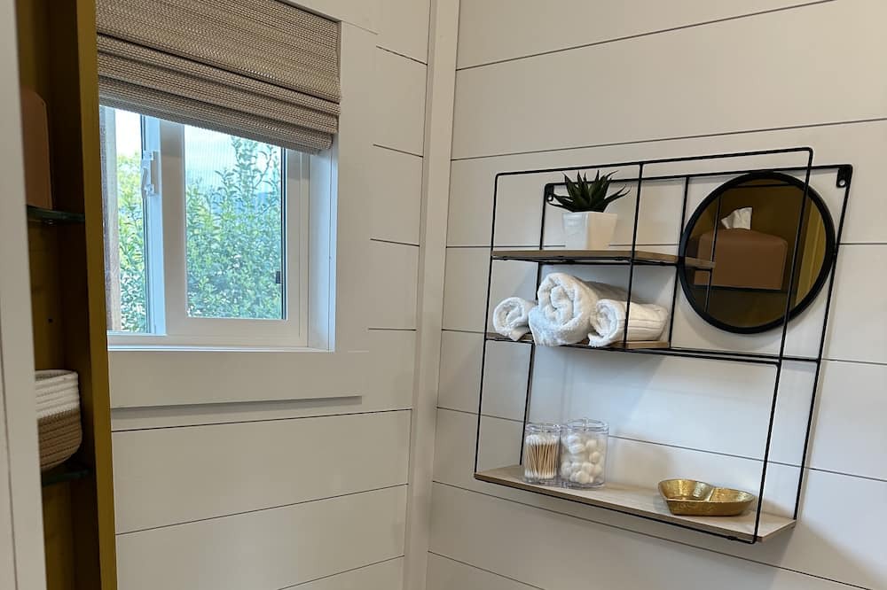 Photo of Bathroom in Springville