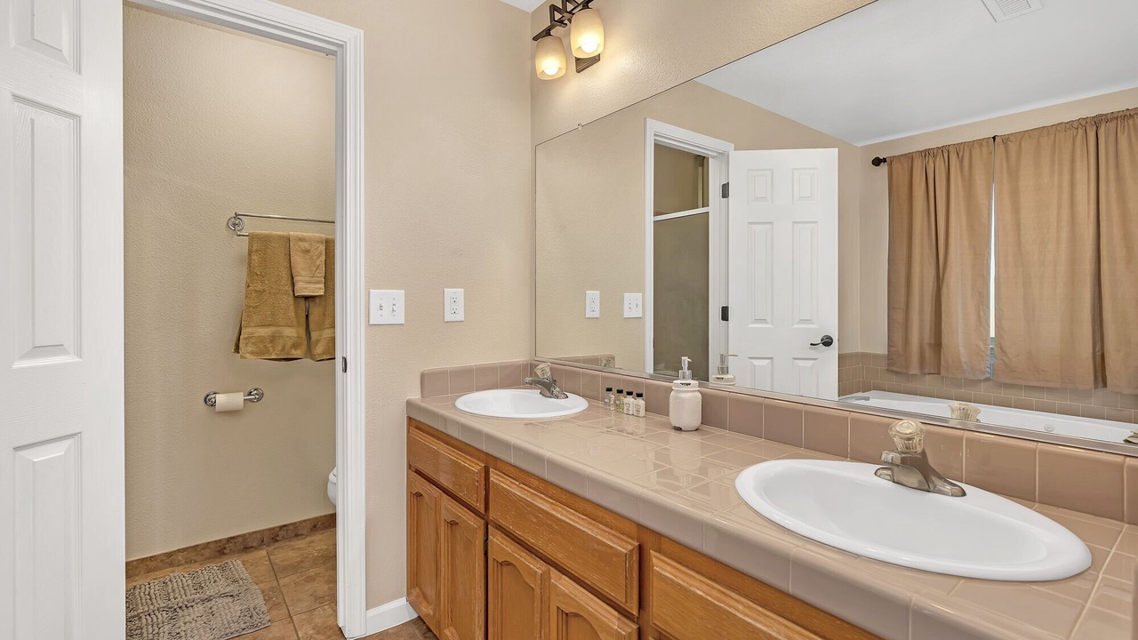 Photo of Bathroom in Hanford