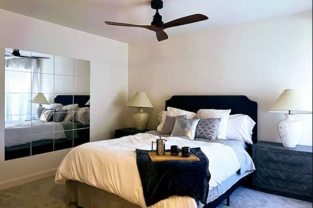 Photo of Bedroom in Jackson Park