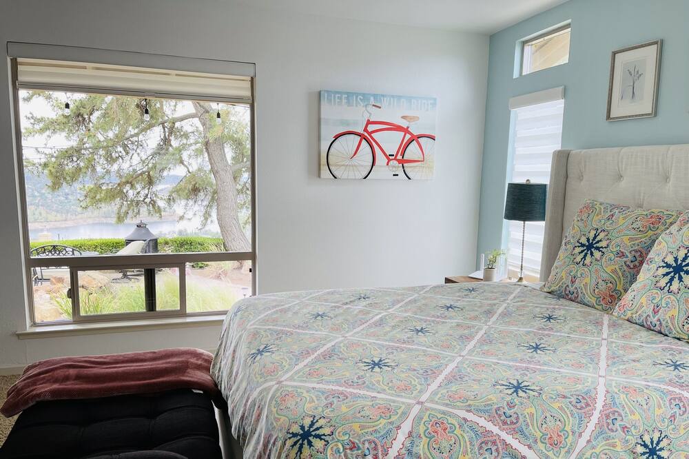 Photo of Bedroom in Friant