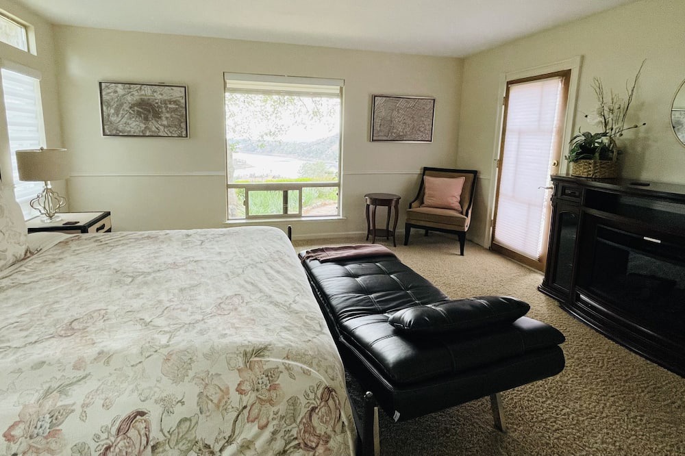 Photo of Bedroom in Friant