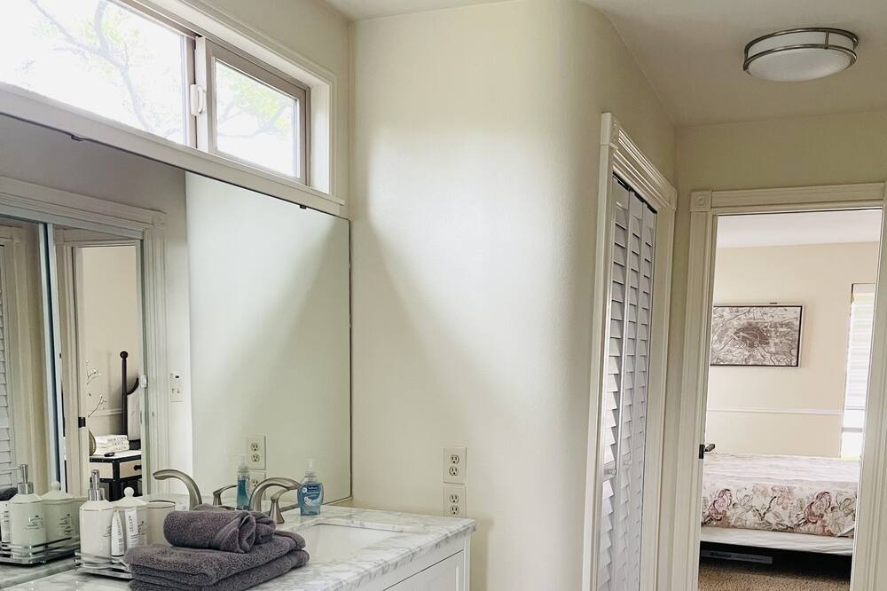 Photo of Bathroom in Friant