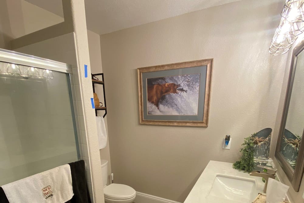 Photo of Bathroom in Spanish Springs