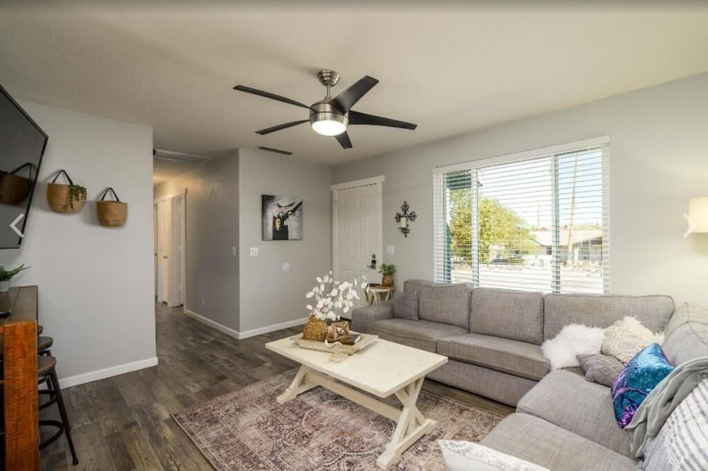 Photo of Livingroom in Lake Havasu City