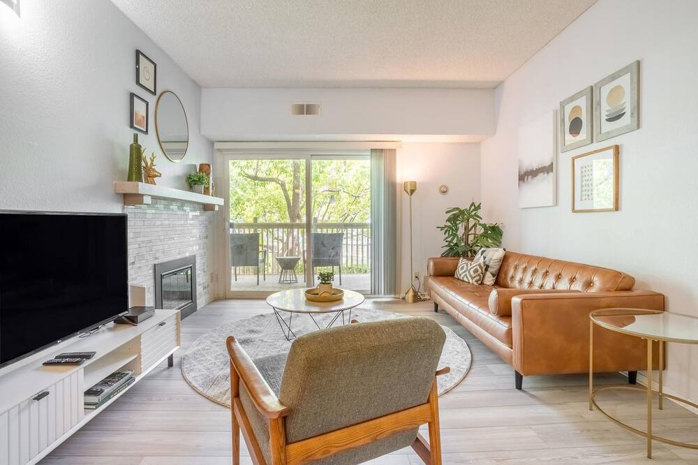 Photo of Livingroom in Centerville