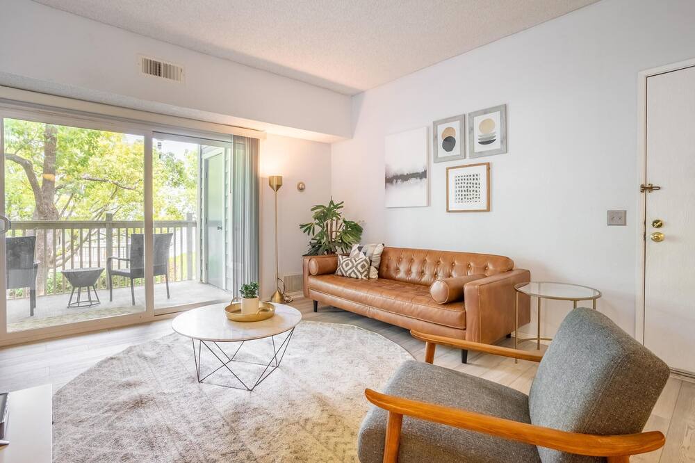 Photo of Livingroom in Centerville