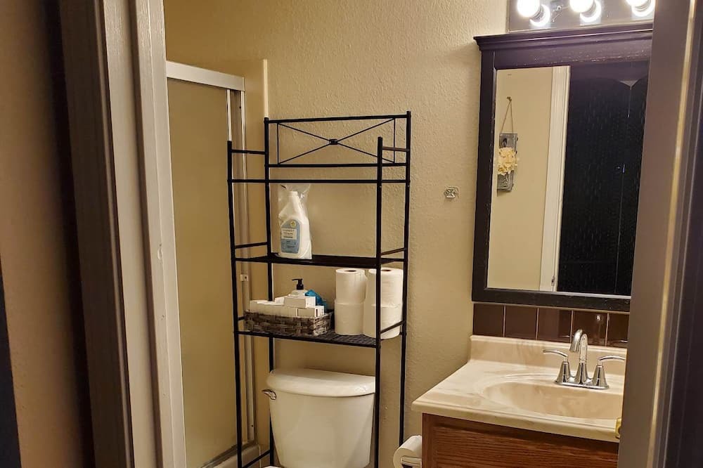 Photo of Bathroom in Tracy