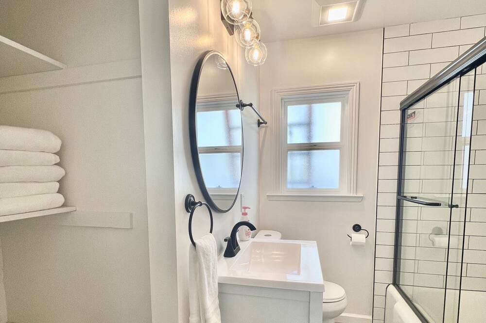 Photo of Bathroom in Ashland