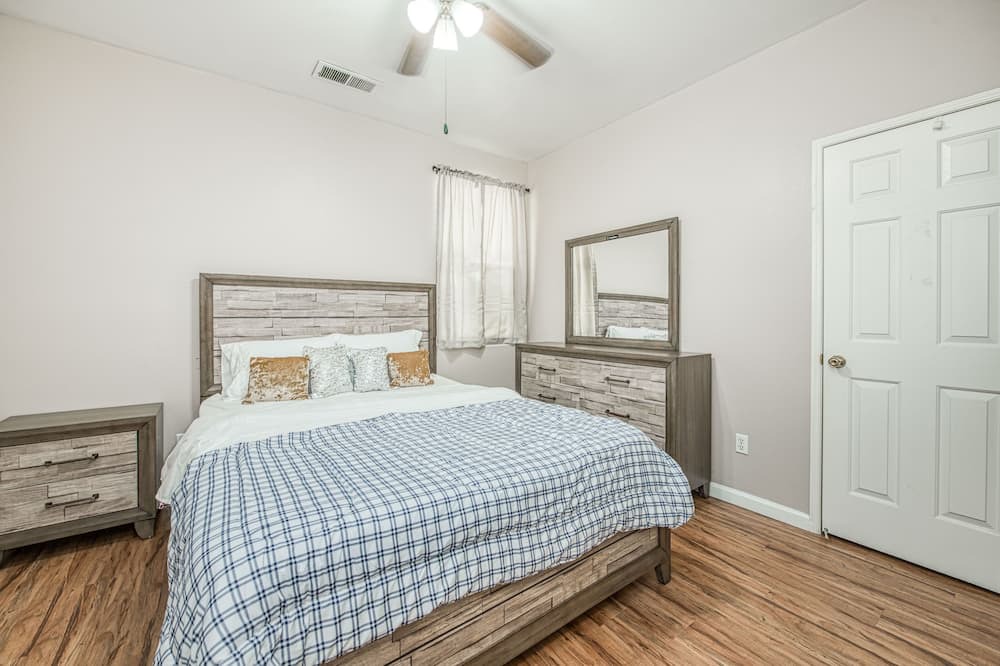 Photo of Bedroom in Roosevelt