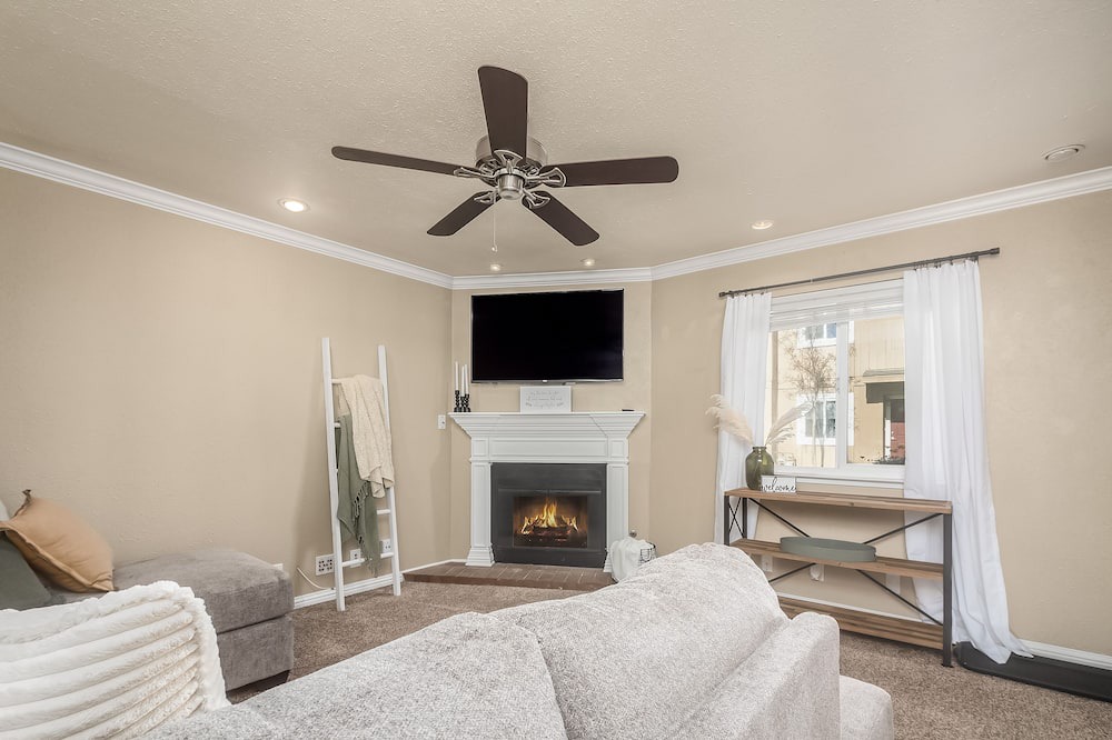 Photo of Livingroom in Lemoore
