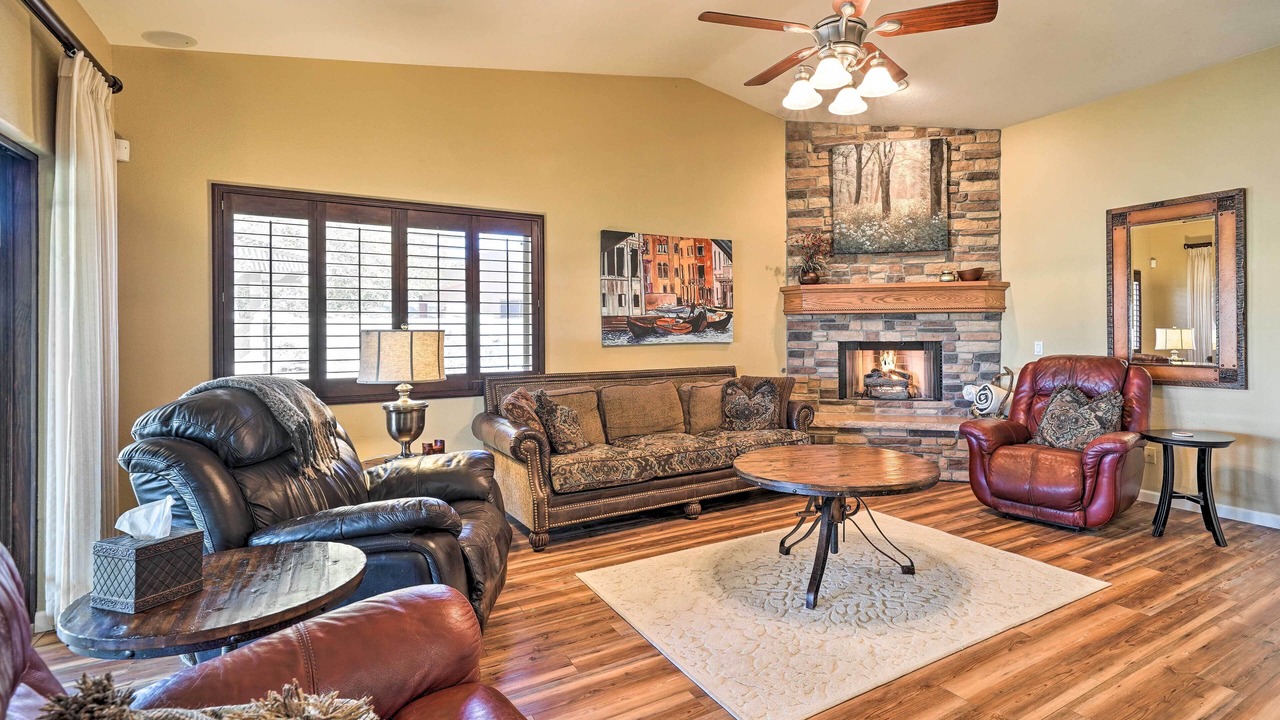 Photo of Livingroom in Canterbury Estates