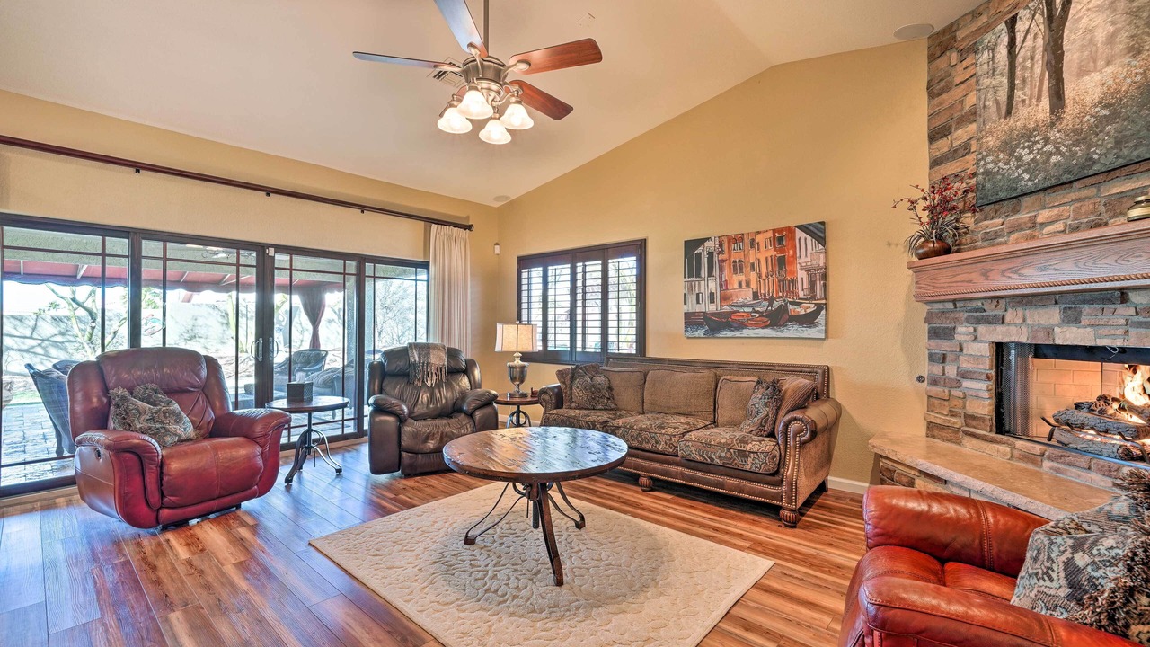 Photo of Livingroom in Canterbury Estates