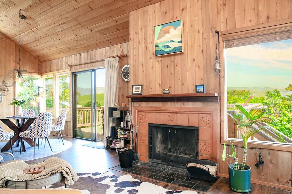 Photo of Livingroom in Lodge Hill