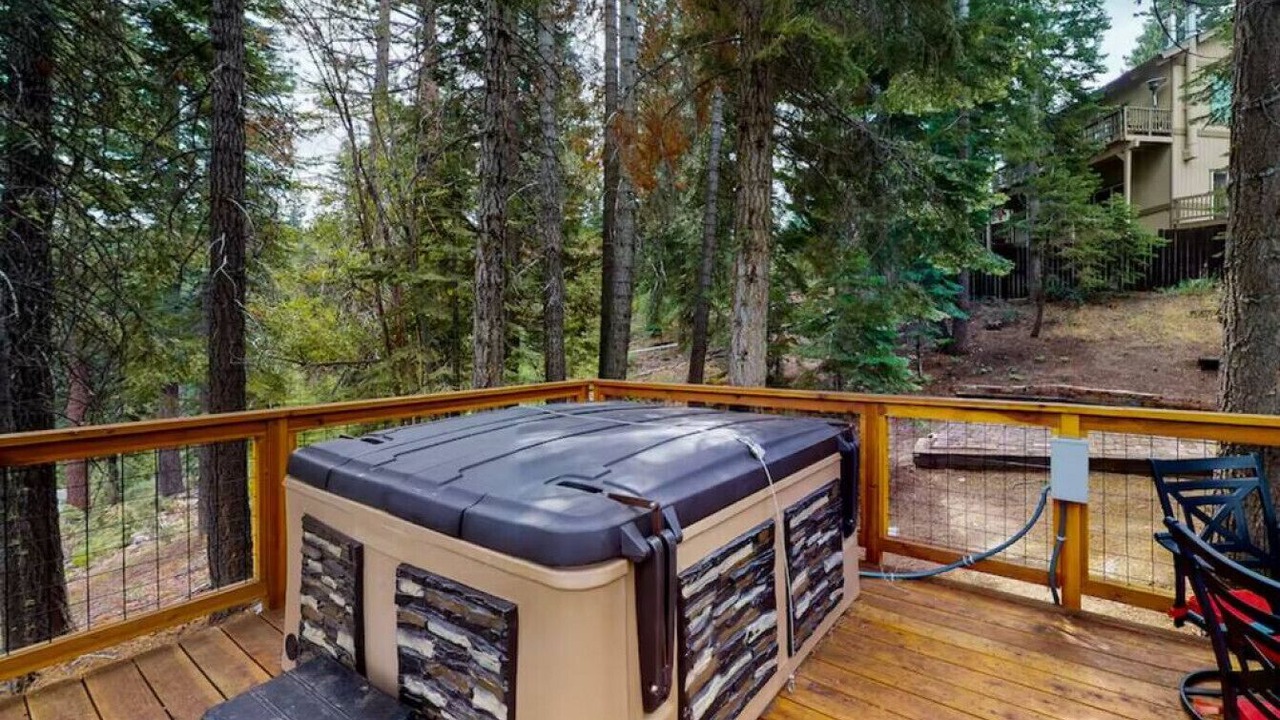 Photo of Outdoor in Country Club Estates