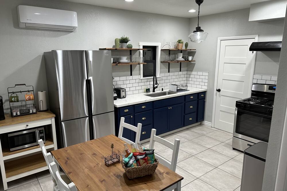 Photo of Kitchen in Roosevelt