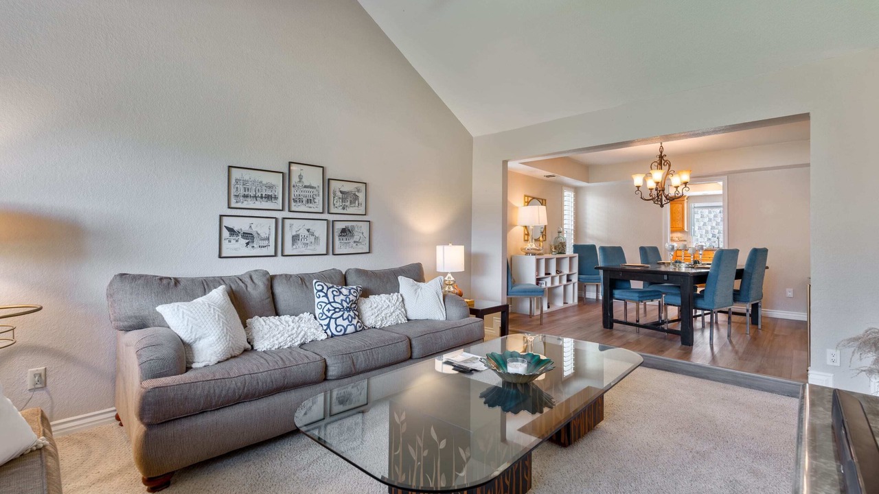 Photo of Livingroom in Orangevale