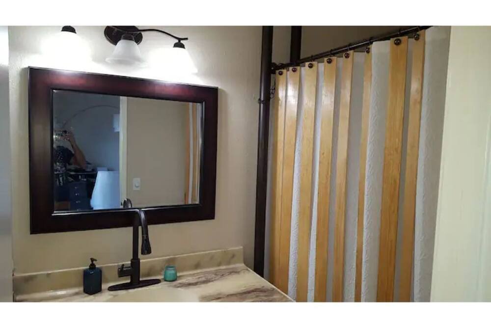 Photo of Bathroom in Ridgecrest