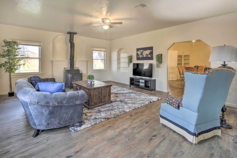 Photo of Bedroom in Kaweah