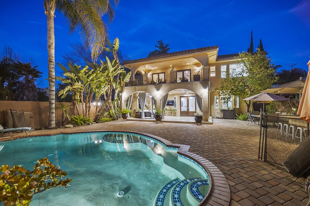 Photo of Others in Tarzana
