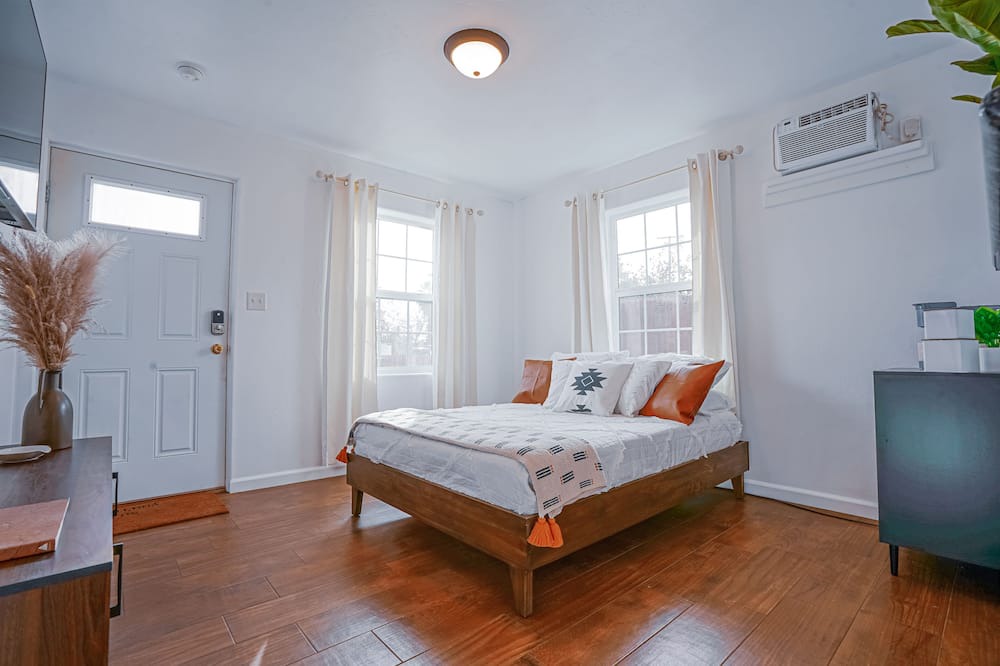 Photo of Bedroom in Porterville