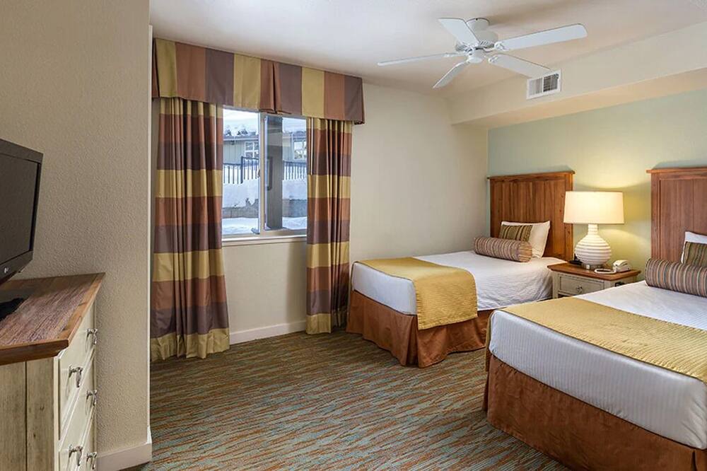 Photo of Bedroom in Round Hill Village