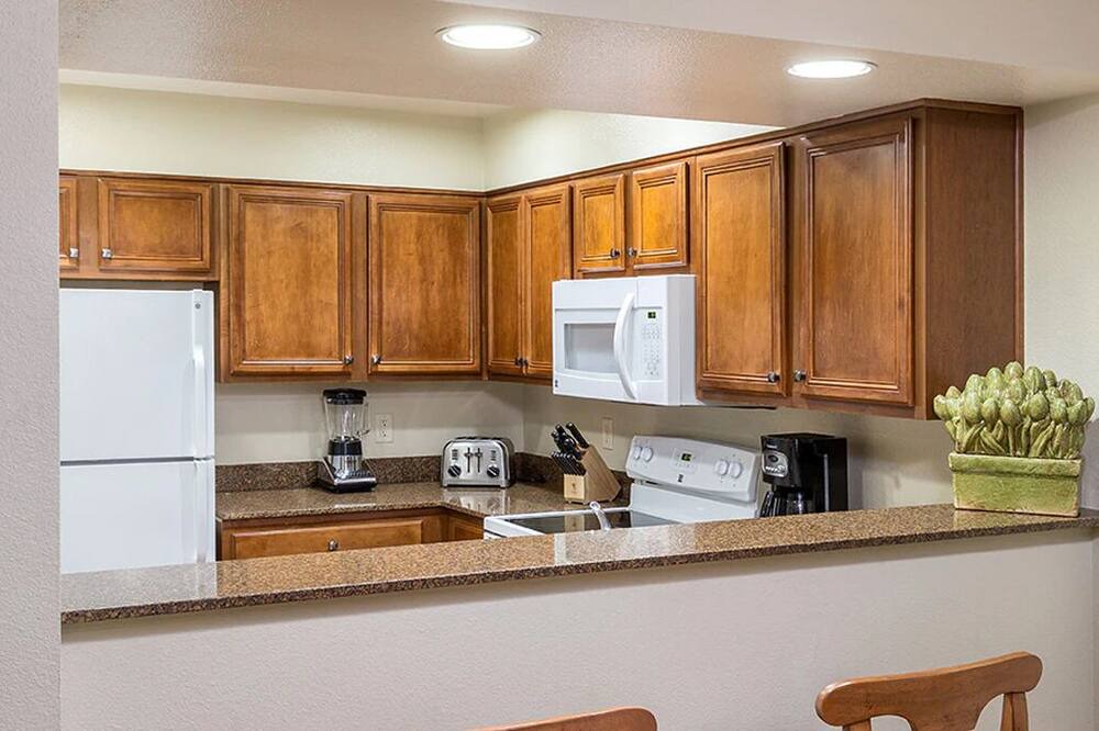 Photo of Kitchen in Round Hill Village
