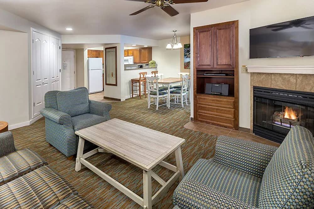 Photo of Kitchen in Round Hill Village
